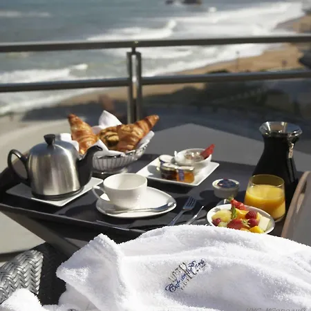 Le Cafe De Paris Ξενοδοχείο