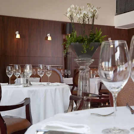 Le Cafe De Paris 4* Μπιαρίτζ