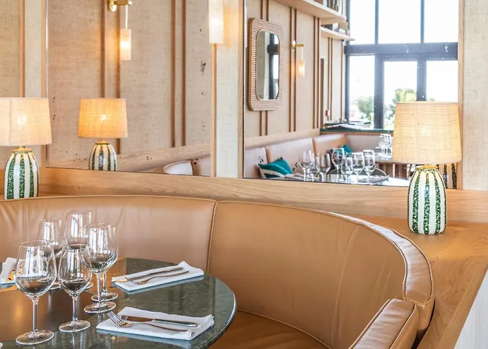 Le Cafe De Paris Ξενοδοχείο 4*