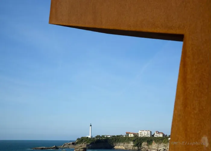 Ξενοδοχείο Le Cafe De Paris 4*