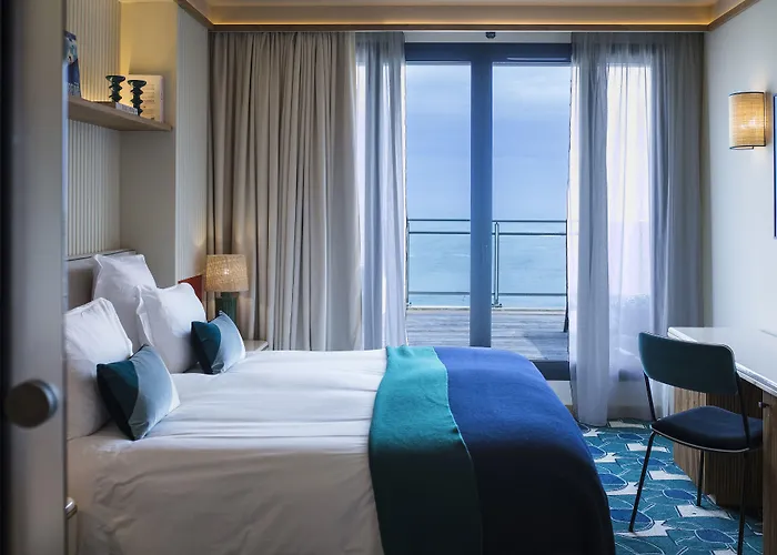 Le Cafe De Paris 4* Μπιαρίτζ