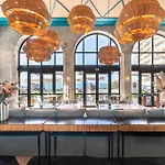 Le Cafe De Paris Hotel 4*