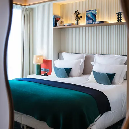 Le Café De Paris