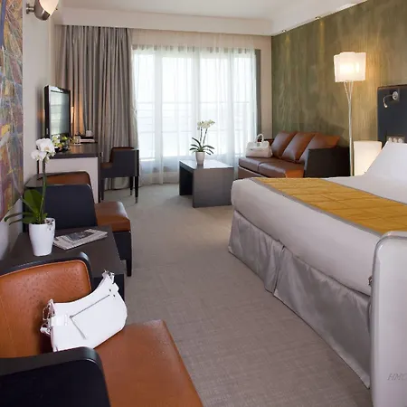 Le Cafe De Paris Отель Биарриц