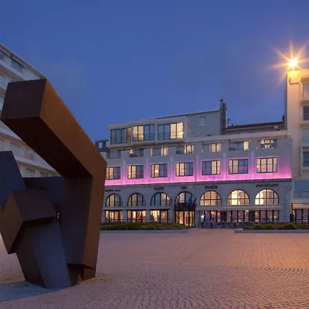 Le Cafe De Paris Биарриц