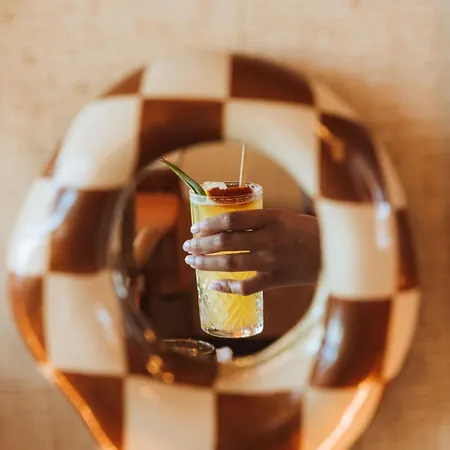 Le Café De Paris Hotel