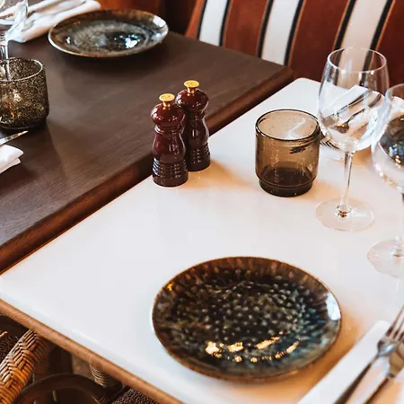 Hotel Le Café De Paris 4*