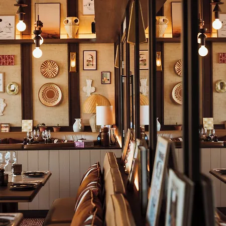 Hotel Le Café De Paris 4*