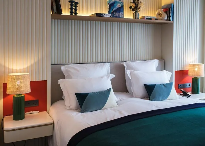 Hotel Le Cafe De Paris 4*