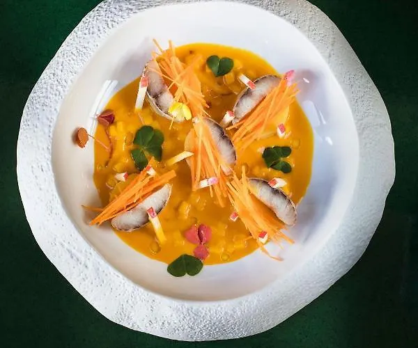 Le Cafe De Paris Hotel 4*