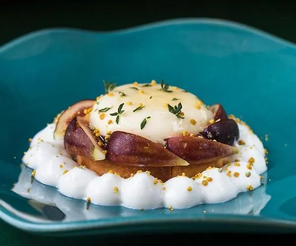 Hotel Le Cafe De Paris 4*