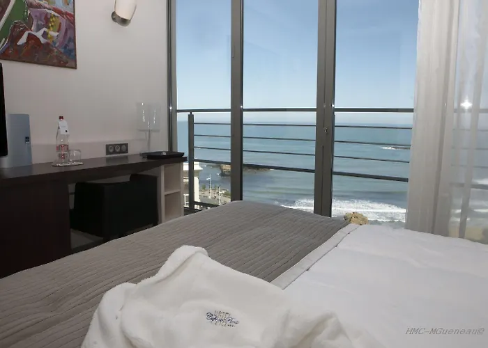 Le Cafe De Paris Hotel Biarritz