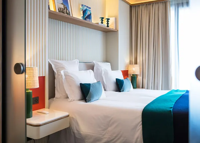 Hotel Le Cafe De Paris 4*